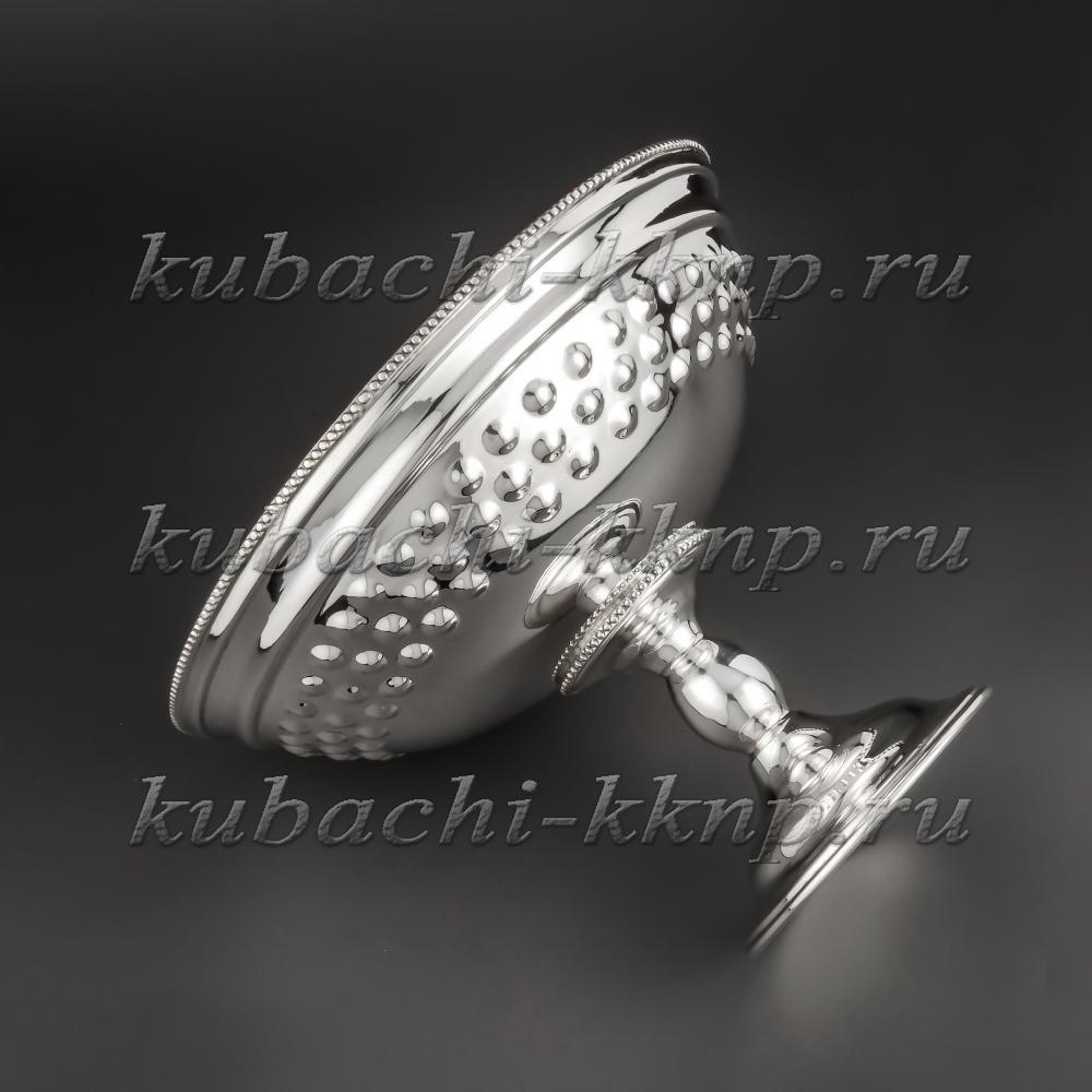Серебряная конфетница-вазочка без чернения с чеканкой на ножке Симфония, кф077 фото 1