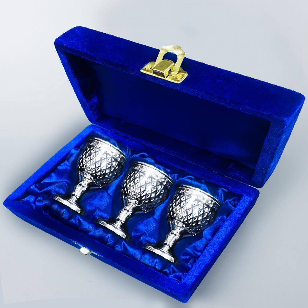 Набор  из трех серебряных рюмок- чарок на ножке, р00047-3 фото 2