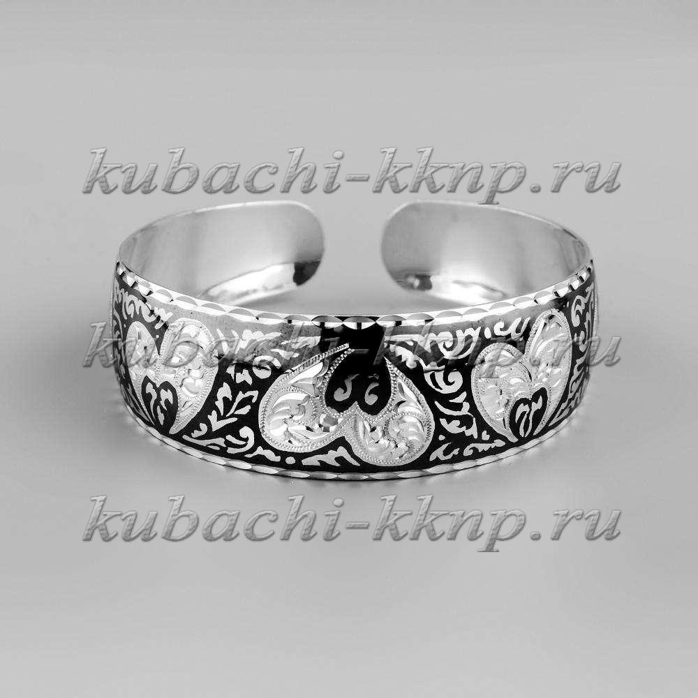 Жесткий серебряный браслет на женскую руку от кубачинских мастеров