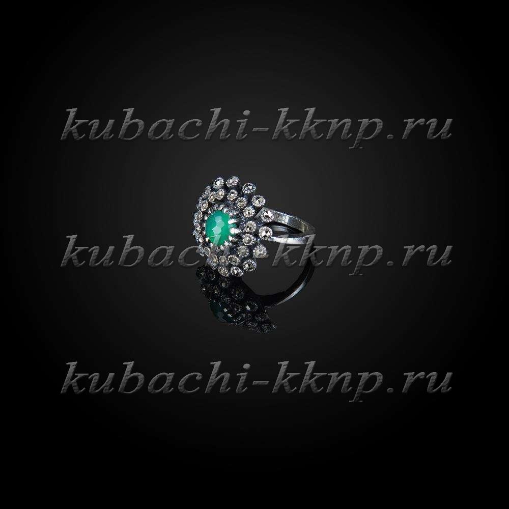 Серебряное кольцо Кубачи с фианитами под изумруд 