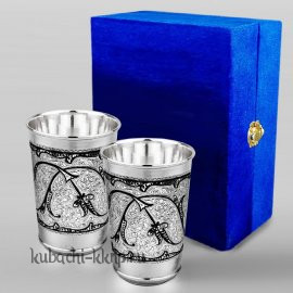 Набор из двух серебряных стаканов 
