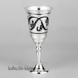 Изящная серебряная рюмка на ножке - Р104