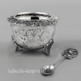 Серебряная солонка с небольшой ложечкой - С067
