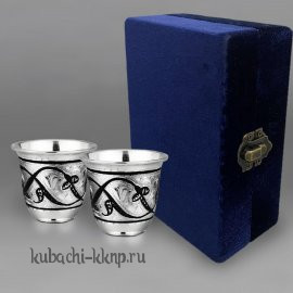 Набор серебряных стопок 