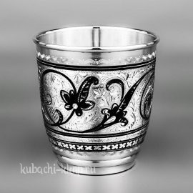 Серебряный стакан 