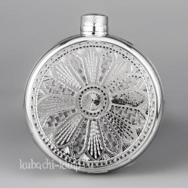 Круглая серебряная фляга с красивым орнаментом - ФЛ127