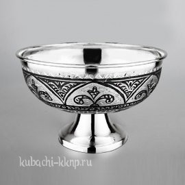 Серебряная конфетница на небольшой ножке - КФ234