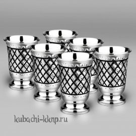 Набор серебряных стопок 