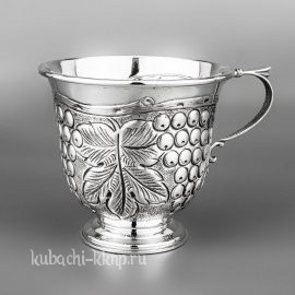 Серебряная кружка с  испанским рисунком, 295 мл - кр011