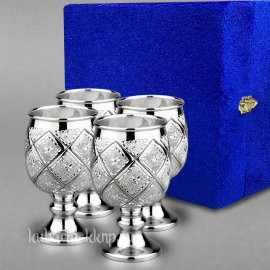 Набор из четырех серебряных рюмок 