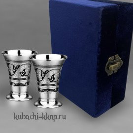 Набор серебряных стопок 