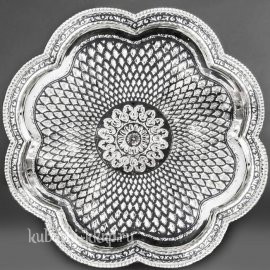 Круглый серебряный поднос 