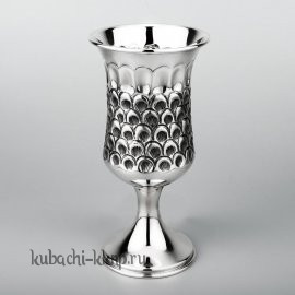 Серебряный бокал для вина с чеканкой - БК056