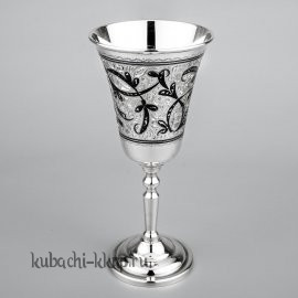 Фужер из серебра с черненным цветком - ф0010