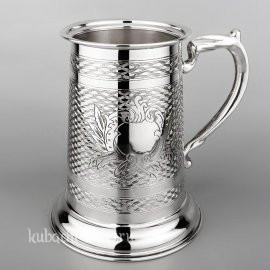 Большая пивная серебряная кружка «Гравюра» - кр048бк