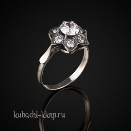 Серебряное кольцо с фианитами 