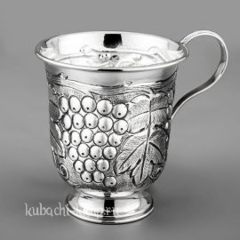 Серебряная кружка 