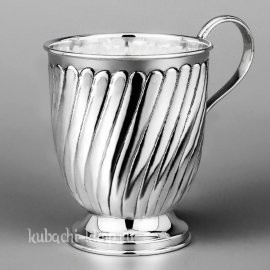 Большая серебряная кружка 