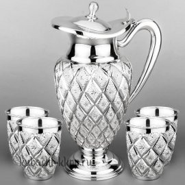 Набор для воды с четырьмя стаканами 