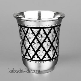 Серебряная стопка с геометрическим орнаментом - СТП086