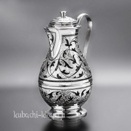 Серебряный узкий кувшин  