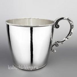 Серебряная глянцевая кружка с оригинальной ручкой - кр112