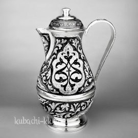 Небольшой серебряный графин для воды 