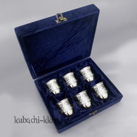 Набор серебряных стопок 