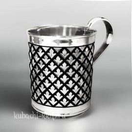 Серебряная кружка для воды «Трилистник» - кр093