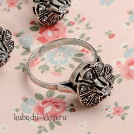 Серебряное женское кольцо с Тюльпан с россыпью фианитов - к36