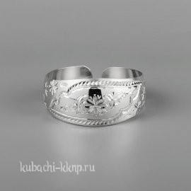 Кубачинский браслет из серебра без чернения с гравировкой и чеканкой - бр208