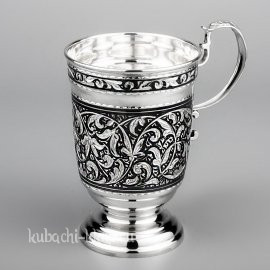 Серебряная кружка 