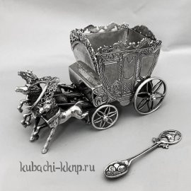 Серебряная солонка 