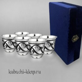 Набор из шести серебряных стопок 