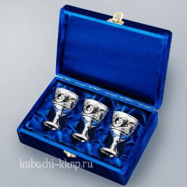 Набор из трех серебряных рюмок на 35 мл - р097-3