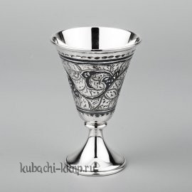 Серебряная рюмка на устойчивой ножке для водки - Р025а