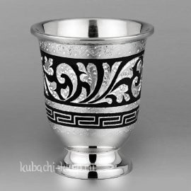 Отменная серебряная стопка 