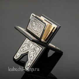 Коран в серебре на подставке  - Кор09