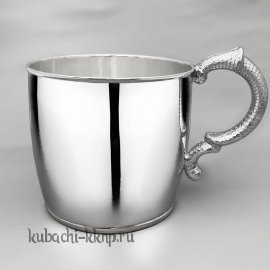 Серебряная кружка без рисунка 