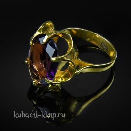 Серебряное кольцо Кубачи с большим фиолетово-коричневым фианитом позолота - к215