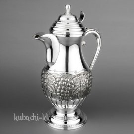 Серебряный кувшин 