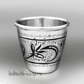 Серебряная небольшая стопка - СТП074