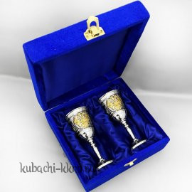 Набор из двух серебряных рюмок с гербом - р080-2