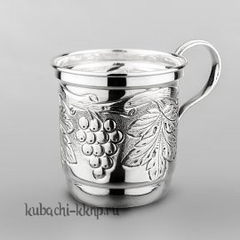 Кружка из серебра Виноград - кр029