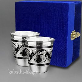 Набор из двух больших серебряных стопок  - стп003-2