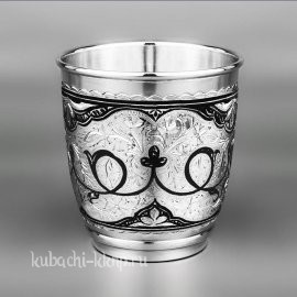 Серебряный стакан 
