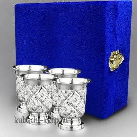 Набор из четырех (4) серебряных стопок с алмазной насечкой - стп051-4