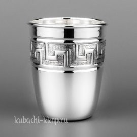 Серебряный стакан 