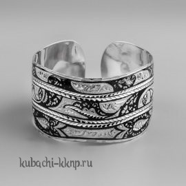 Серебряный широкий браслет Кубачи с изящным орнаментом - БР184