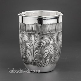 Серебряный стакан с чеканкой, 235 мл - ст08